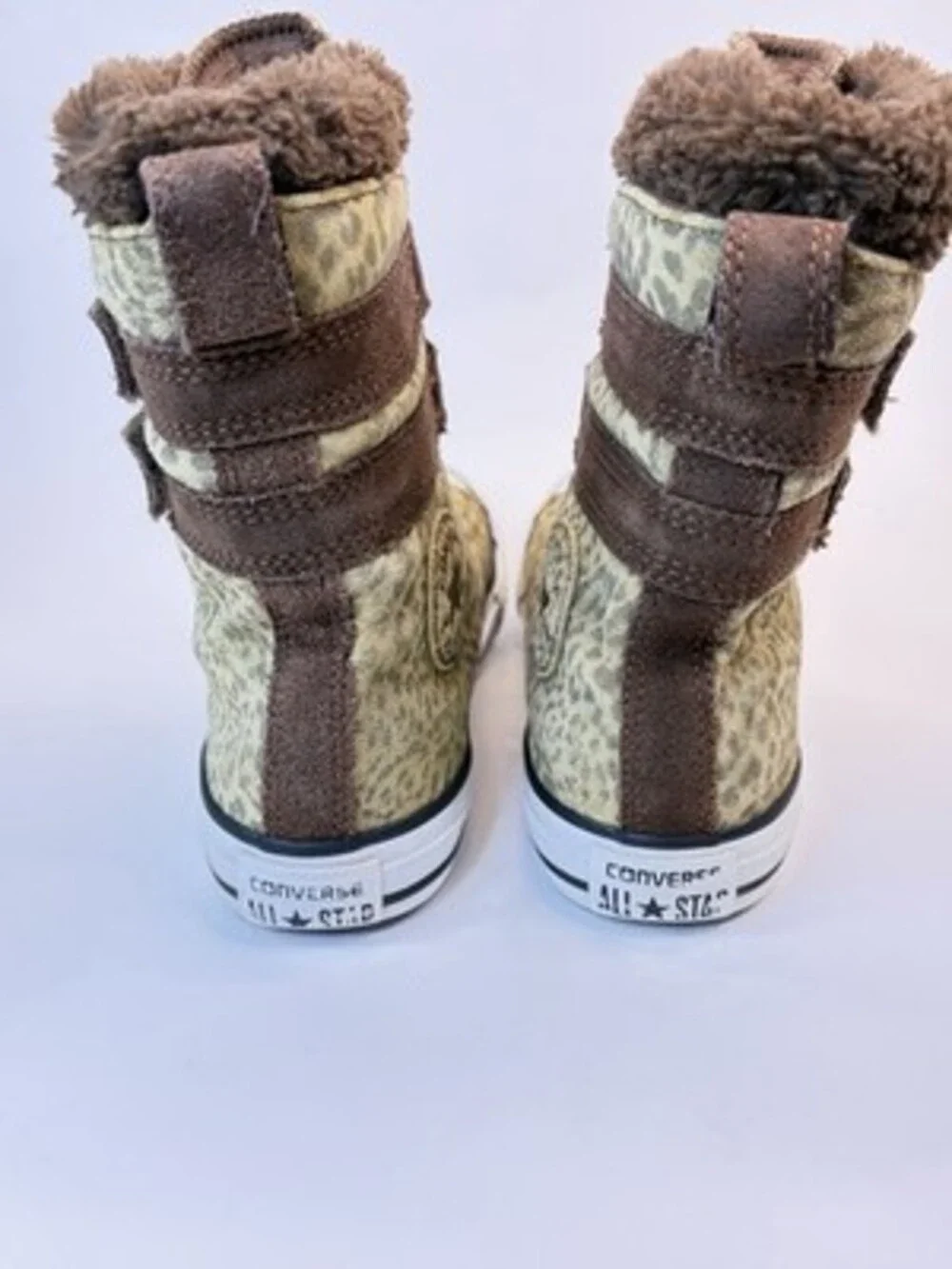 Converse Chuck Taylor All Star Junior High-Top Winter Boots – Size 3